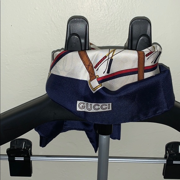 GUCCI LACROSSE SILK SCARF - VINTAGE - Picture 8 of 8